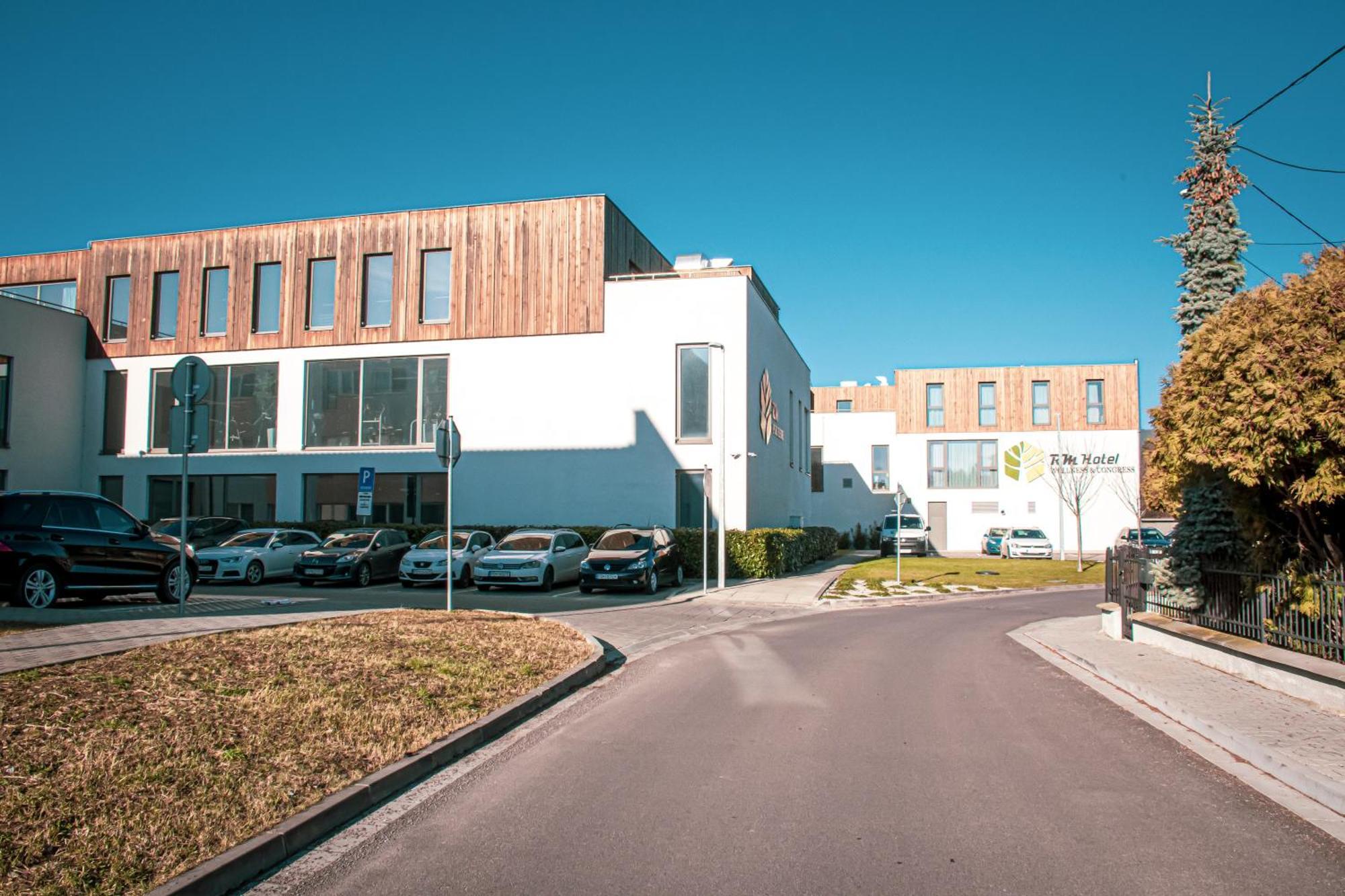 Rm Hotel Wellness & Congress Prievidza Exterior foto
