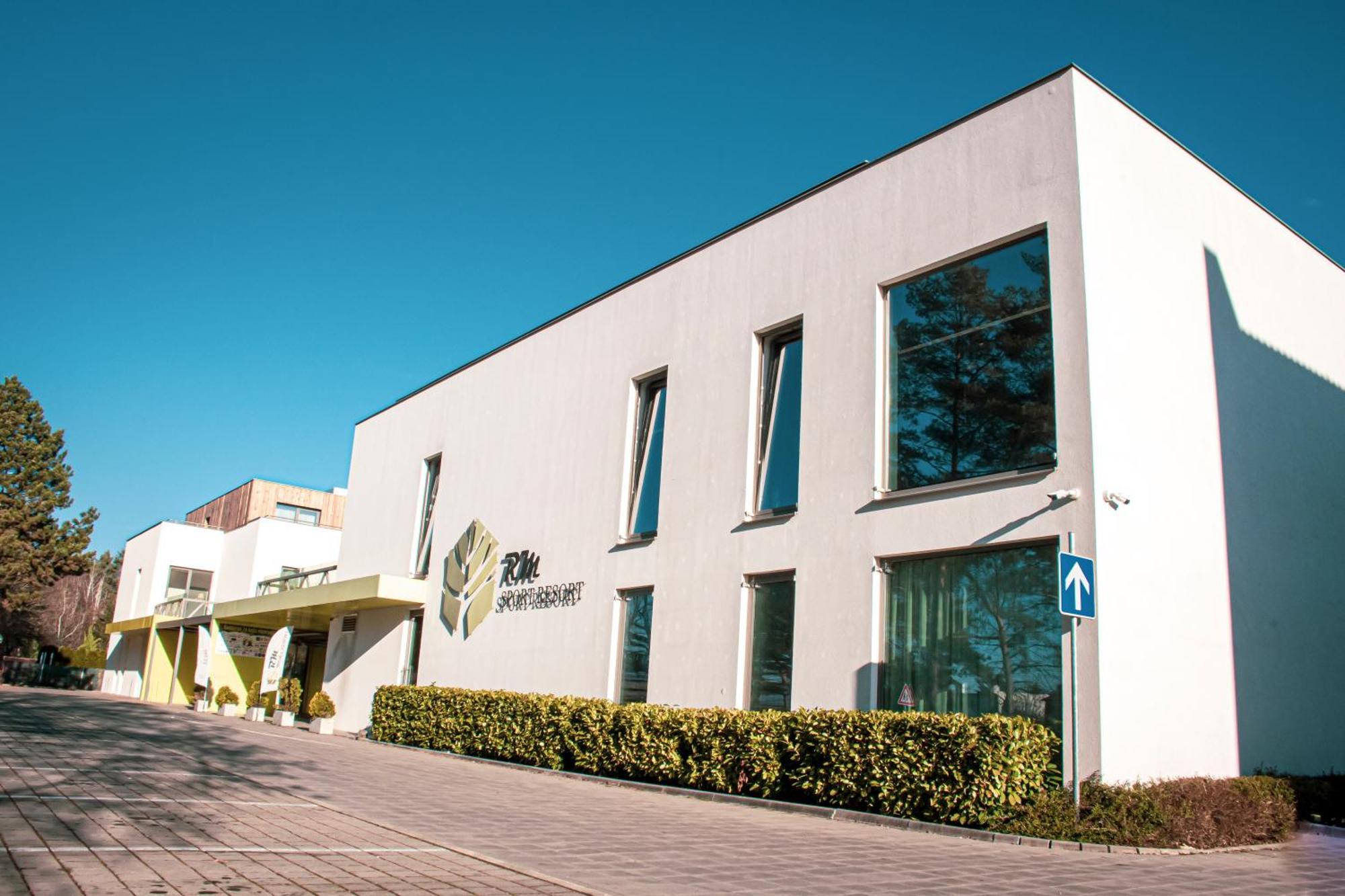 Rm Hotel Wellness & Congress Prievidza Exterior foto