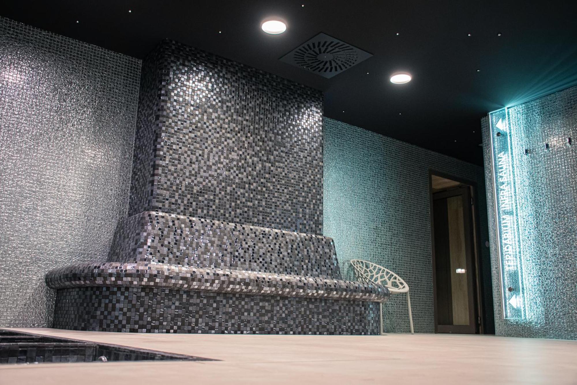 Rm Hotel Wellness & Congress Prievidza Exterior foto