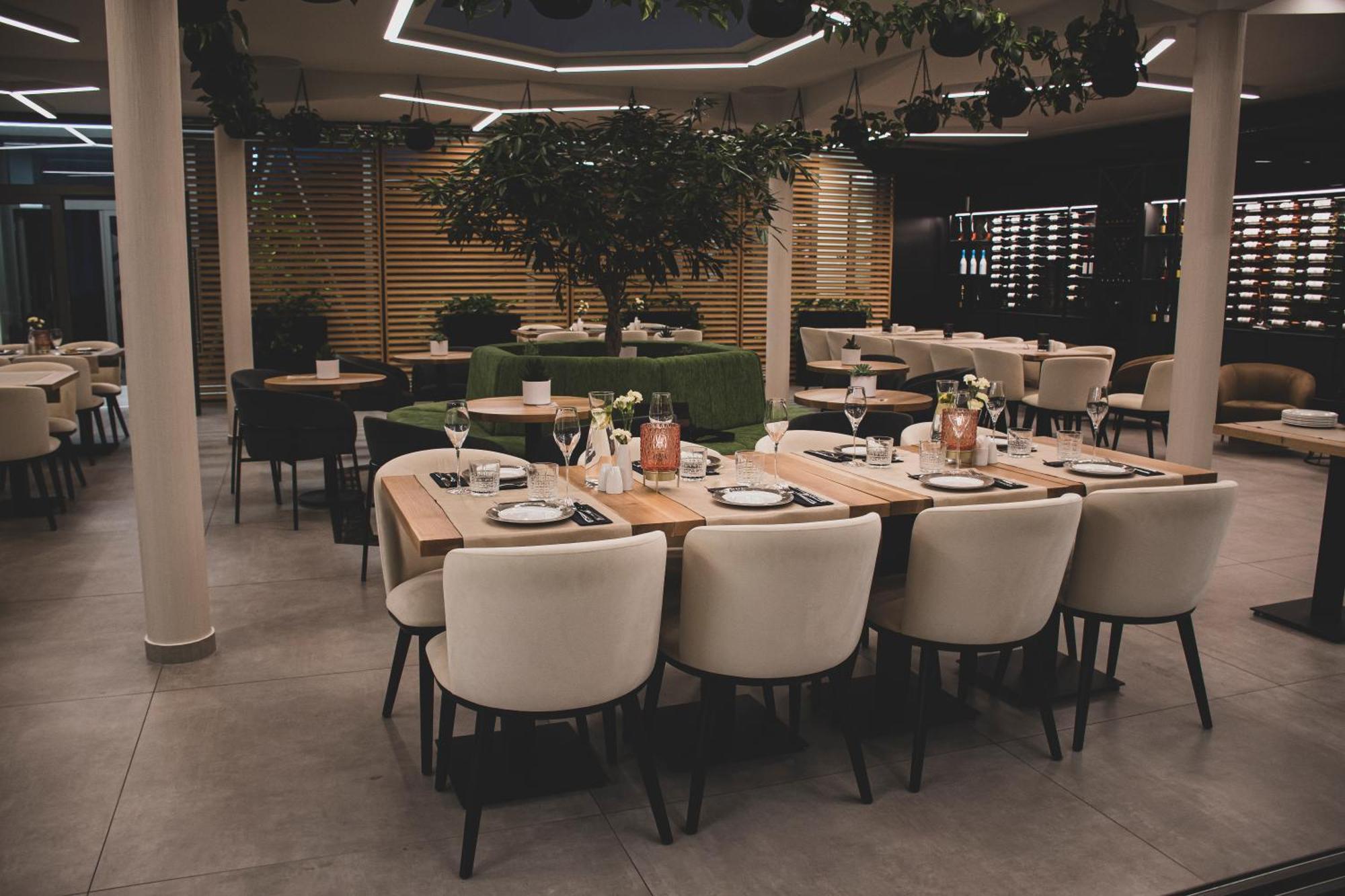 Rm Hotel Wellness & Congress Prievidza Exterior foto