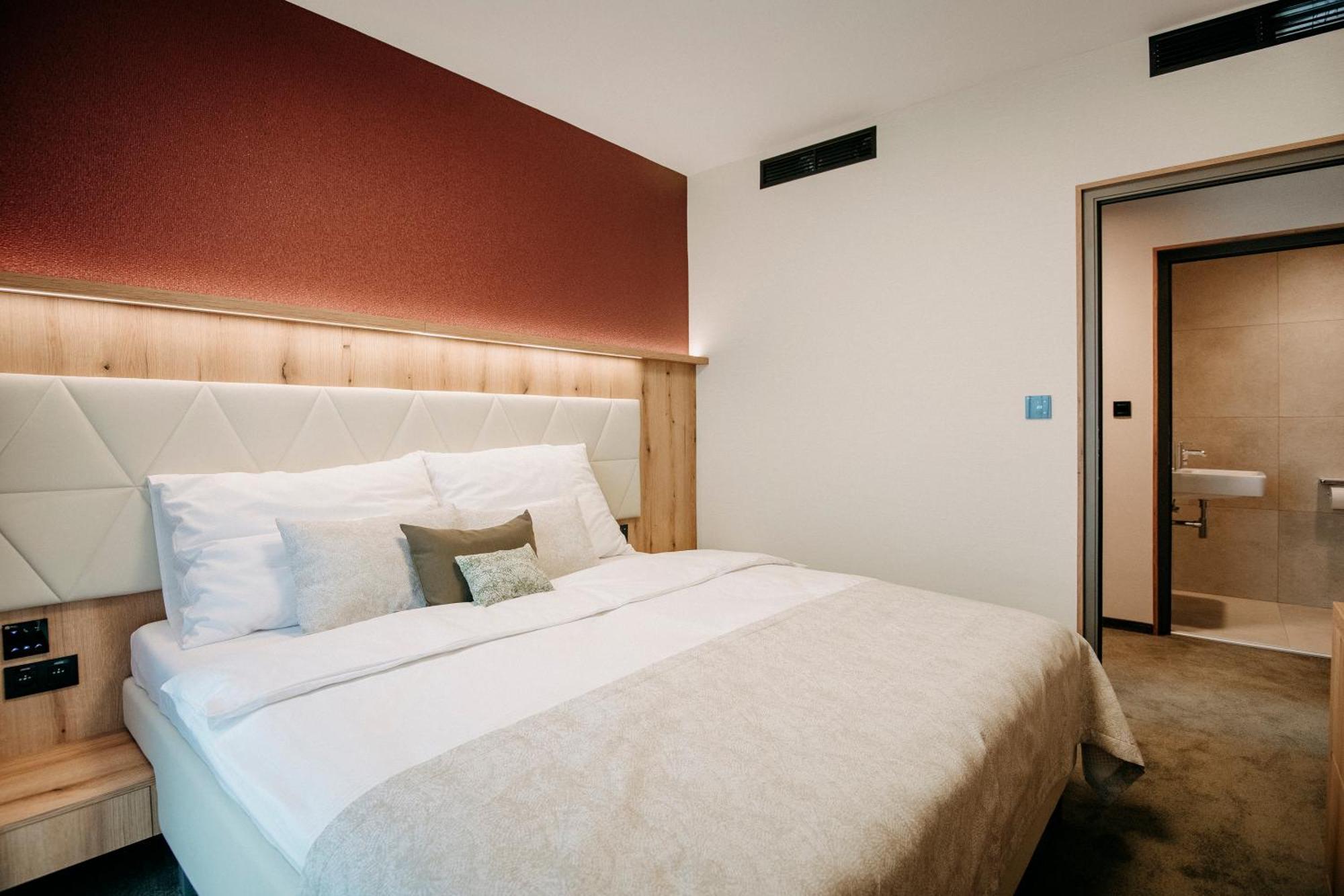 Rm Hotel Wellness & Congress Prievidza Exterior foto
